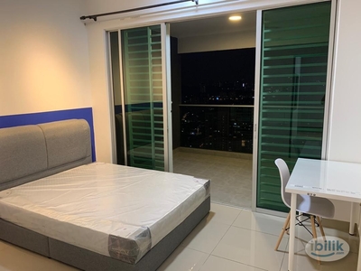 Middle Room with Balcony at Kiara Residence 2, Bukit Jalil near OUG, Puchong