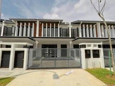 Putra Heights [ Below Bank Value 30% ] Freehold Double Storey 22x75 , Gated N Guarded