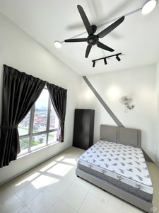 Spacious Medium Bedroom (Queen Size Bed) for Rent