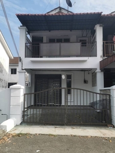 Taman Kota Masai Double Storey House / End Lot Unit / 3bed 3bath Partially Furnished / FreeHold / International Lot