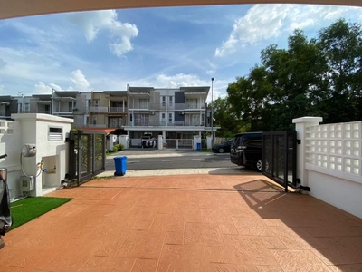 2.5 Storey Link House with rooftop pool Sunway Alam Suria U10 Shah Alam Selangor