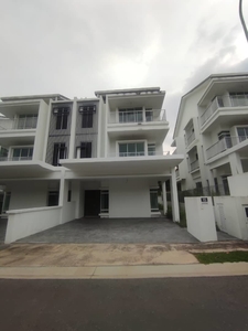 3 Storey Semi D in Seremban Town Gated Guarded