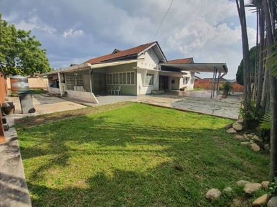 Single Storey Bungalow with Huge Land [RM650k]