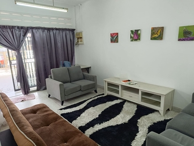 Single storey terrace fully furnished included 1 aircond in master room. comes with kitchen cabinet and newly painted in Taman Bukit Kepayang, Seremba