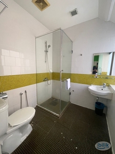 3 mins to Masjid Jamek LRT Room attach Private Toilet near Petaling Street, Jalan Masjid India