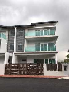 3 Storey Semi-Detached for Sale @ 1080 Residence Kajang