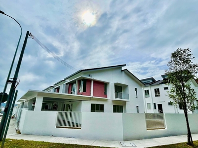Brand New Corner Unit 2 Storey Terrace Tiara Sendayan, Labu Near KLIA Access