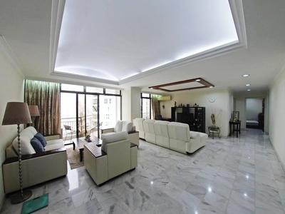 Freehold. Fully renovated. Villa Putra Condominium. Jalan Tun Ismail.