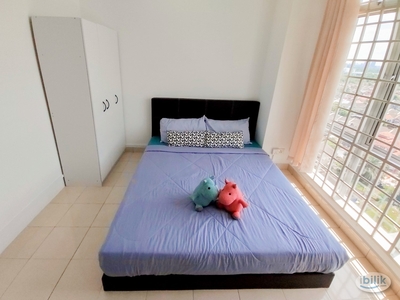 Full Furnish Medium Queen bedroom at Seri Atria Apartment @ Subang Bestari