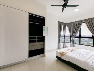 Master Room at D'Sara Sentral - Serviced Apartment, Shah Alam (No Aircond)