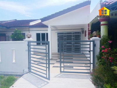 NON BUMI FREEHOLD Newly Refurbished 1 storey terrace @ Serkam FOR SALE