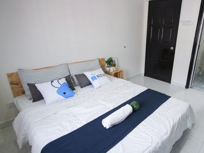 ❗Walking distance to Mrt Surian❗ Fully Furnished Master Room at Salvia Apartment
