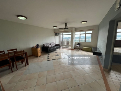 Furnished Perdana Exclusive Condo 3 Room Unit to Let