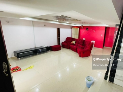 Well Maintained, Spacious & Partially Furnished. Interested? Jom View.