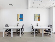 All-inclusive access to professional office space for 3 persons in Regus First Avenue