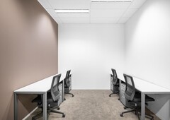 Private office space tailored to your business? unique needs in Regus DPulze