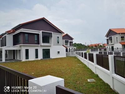 Double Storey Terraced House, Alam Impian For Rent