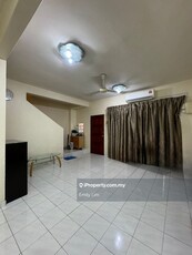 Bandar botanic, 2 stry terrace, partial furnished for rent, 20x65sf