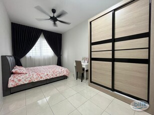 [FEMALE UNIT] Fully Furnished Master Room At Platinum OUG @ Old Klang Road / Bukit Jalil! Walking Distance To LRT!