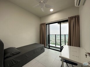 [MoveInJuly] Balcony Room With Great City View at Majestic Maxim, Cheras Near MRT Taman Connaught Supermarket