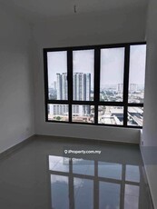 Non Bumi lot 2 bedroom for sale, Freehold Next to MRT & KTM