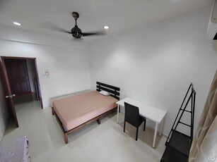 Room With Balcony at Taman Johor Jaya (@Bakawali, very convenient location)