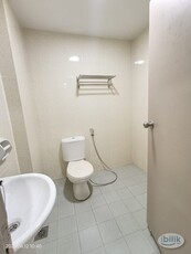 Room near MRT Imbi attach Private Toilet at Bukit Bintang
