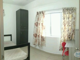 single room with big window, near mrt kota damansara , segi uni , thomson