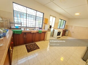 Taman Tun Dr Ismail, 2sty House, Partly Furnish, 5rooms, Near Kfc MRT