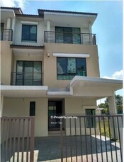 Two and Half Storey Terrance House for Sale