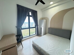 【Walk to LRT】Middle Room with fully furnished