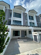 Well-kept 3 Storey Terrace House For Sale