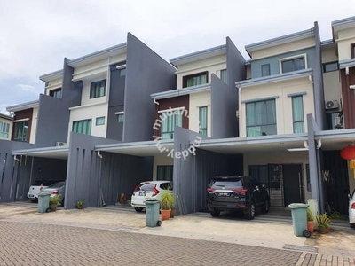 Gated Guarded 3 Storey House for Sale at Kota Samarahan @ Golf Club