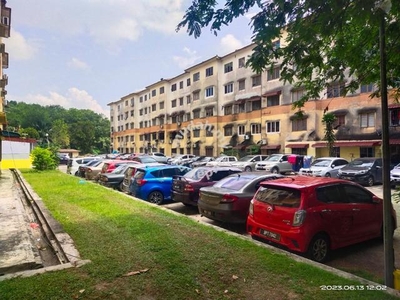 Pangsapuri Apartment Flat Sri Seri Damai Saujana Puchong Tingkat 1