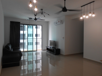 [PARTIALLY FURNISHED] CONDO for SALE THE HENGE KEPONG