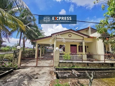 Single Storey Semi Detached House at Lutong Baru, Miri