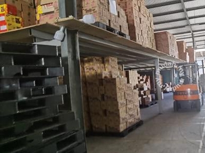 Warehouse Factory 10k sqf Available Kuching Immediately few sizes