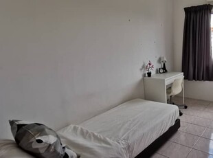 Female Unit Subang Bestari Full Furnished Medium Room for Rent