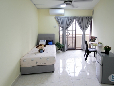 Female Single Unit (Window) with Exhausted Fan & AC at Palm Spring, Damansara