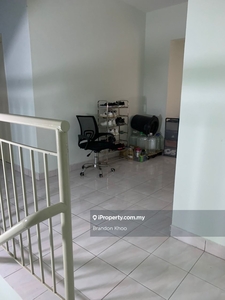 Freehold non bumi Landed house condo with facilies