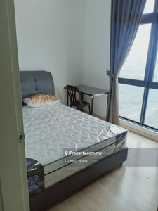 Parkhill Medium room with view near Apu, Lrt, Astro for rent