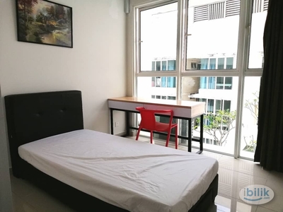 Single room at Pacific Place (Near LRT Ara Damansara)