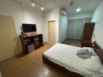 1 Bedroom 1 Bathroom Partially Furnished With Good Condition