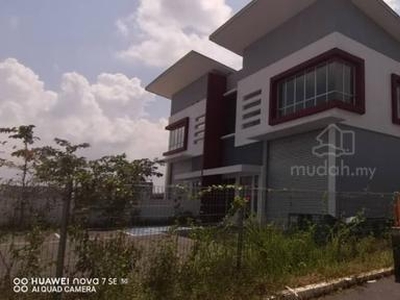 1.5 Storey Semi-D Factory at Nilai 3 For Rent
