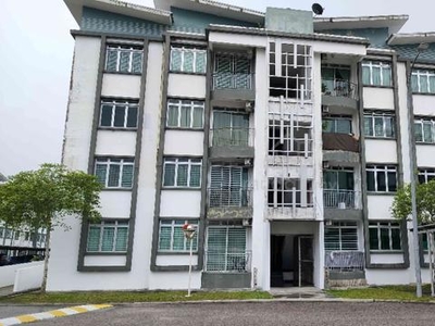 An Apartment at Pangsapuri Seri Mengkuang 2, Gelang Patah Johor