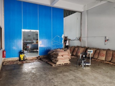 Bkt Rambai Warehouse Frontage Main Road with Full Coverage