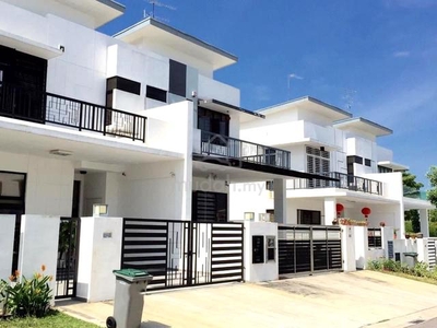 Bukit Indah Double Storey Cluster House, Gated & Guarded