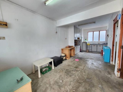 Flat Tun Aminah Full Loan Freehold Renovation Unit 2bedrooms Near Shop