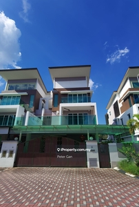 For Sale: Freehold Tigerlane 3 Storey Semi D
