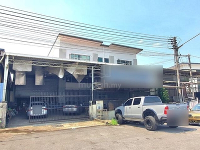 Fully Covered Double Storey Semi Detached Warehouse for Sale